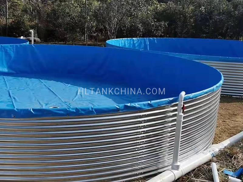 Corrugated steel water tank