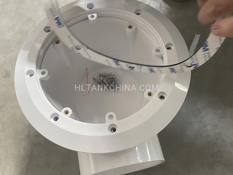 Fish farming water tank outlet installation Fish farming water tank outlet installation
